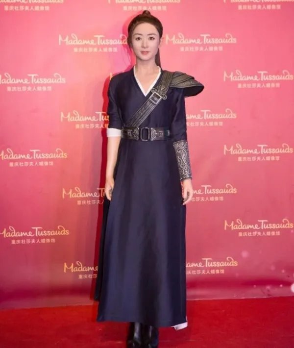 Angelababy亲自给蜡像揭幕,哪些明星拥有自己的蜡像?