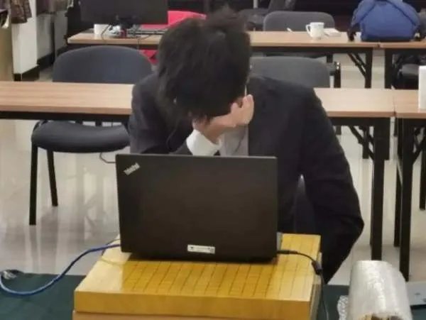 柯洁赢了申旻埈后,是不是很快就能拿到世界冠军了?