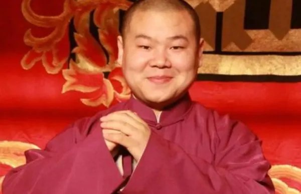 岳云鹏被很多人亲过,他的人缘是不是很好?