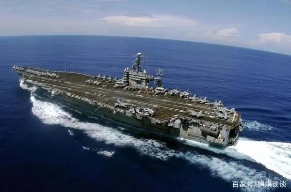 港珠澳大桥那么坚固,如果不小心被10万吨航母撞到,大桥会怎样?