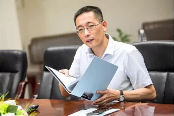 清华校长施一公，辞职去西湖大学，还说要超过北大清华，现在怎样?