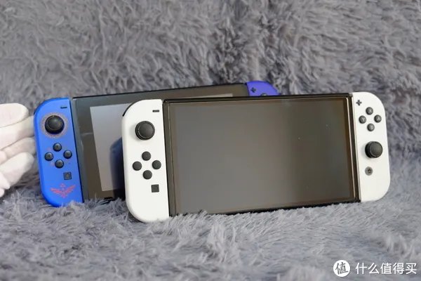 瞎摸瞎玩 篇二十八:来了来了,OLED来了——任天堂Switch OLED版本开箱与简单对比