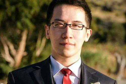 获得诺贝尔奖是很光荣的,那么第一位获得者是谁?