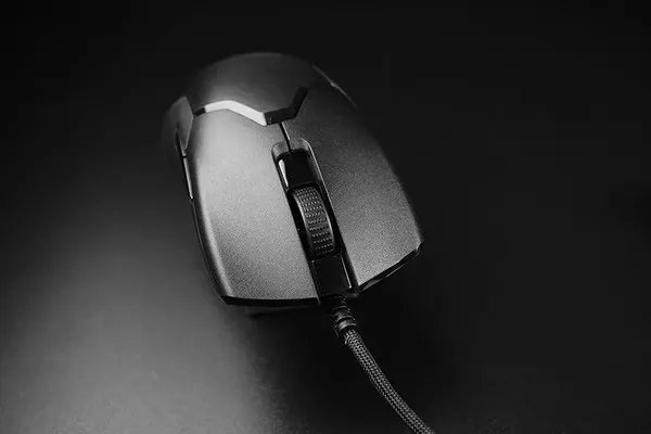 Razer Viper毒蝰游戏鼠标拆解评测