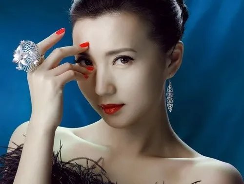 阿朵和陈好哪个更漂亮 相似度惊呆观众
