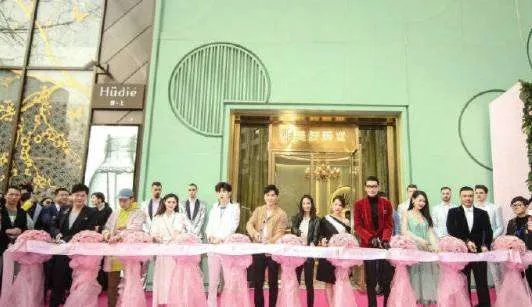 为什么范冰冰美容院开业还有众多明星到场祝贺?