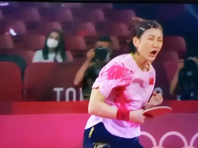 黄晓明说女乒冠军陈梦是他表妹,这是想带陈梦进娱乐圈吗?