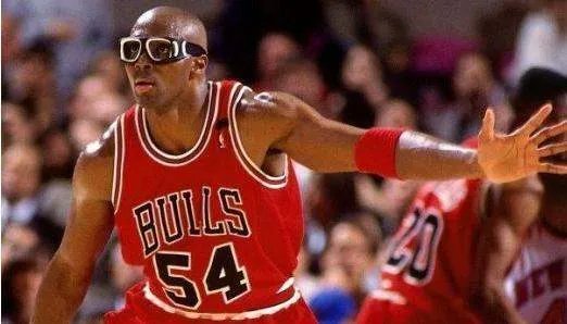 NBA中公牛王朝在内线不行吗？