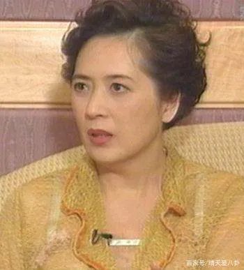 3个儿子是继承人,霍英东的三个妻子,原配吕燕妮的地位凭啥不变?