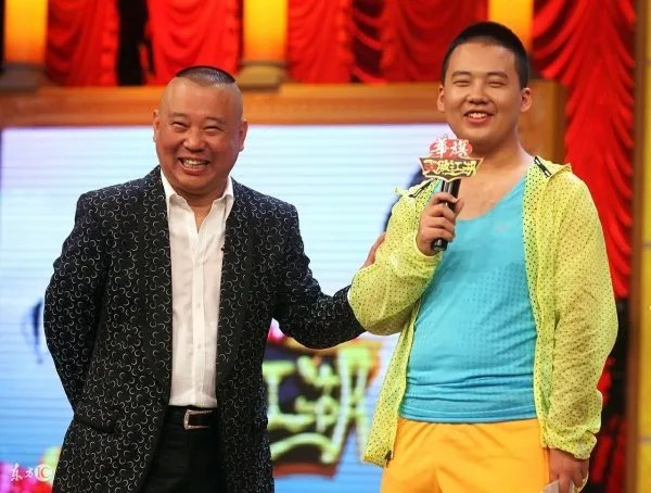 为什么郭麒麟现在登上了这么多的综艺,背后到底有谁在为其撑腰?