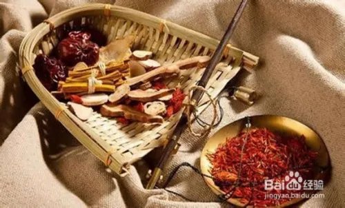 女生青春痘的治疗方法