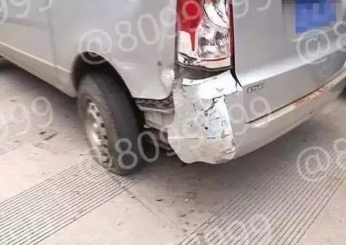 10岁熊孩子没写完作业,开车连撞7辆车,你怎么看?