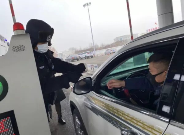 瑞丽一网约车司机7个月做了90次核酸,为何他要如此频繁地做核酸检测?