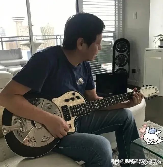 为什么98年的王杰和2000年的王杰变化那么大?