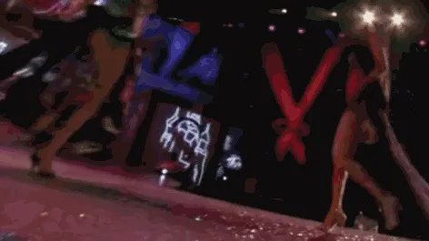 #维密大秀#奚梦瑶走秀不小心摔倒了?好心疼!维密秀上还出现过哪些意外?