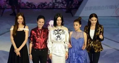 女神的新衣的节目形式