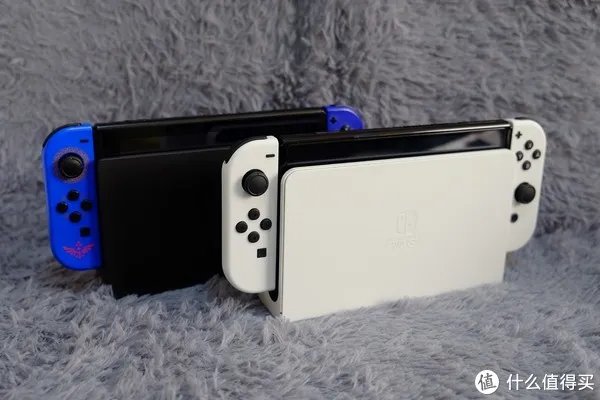 瞎摸瞎玩 篇二十八:来了来了,OLED来了——任天堂Switch OLED版本开箱与简单对比