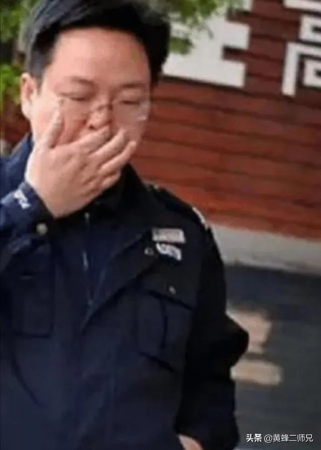 河南小伙武相宏用网贷的钱去可可西里作公益捡垃圾,回来再打工还网贷,体现价值了吗?