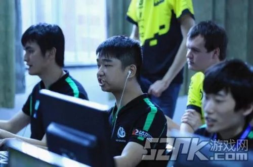 DOTA2 TI4后中国战队重登世界排名榜首