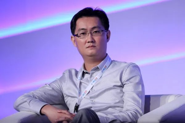 虎牙斗鱼正式合并:后者将退市,对看直播的普通人有啥影响?