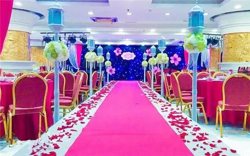 适合办婚礼的酒店有哪些 一般婚宴酒店多少一桌