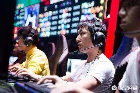 丁俊晖网吧玩游戏上热搜,娱乐圈有哪些喜欢“泡网吧”的艺人?