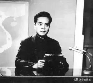 有些人在赵忠祥刚刚病逝的时候,大肆炒作他的字您怎么看?