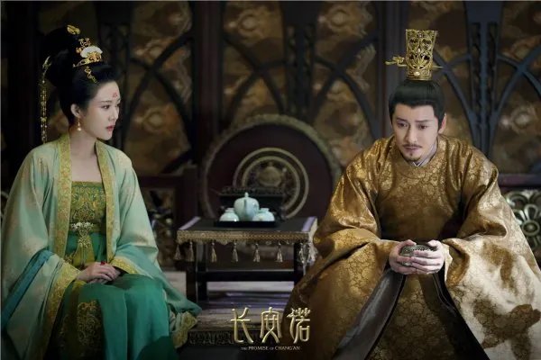 邬靖靖出道就被姑父捧红,如今的她怎样了?