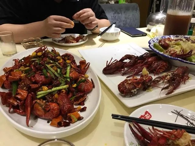 小龙虾的口味很多,你最喜欢吃哪个味道的?