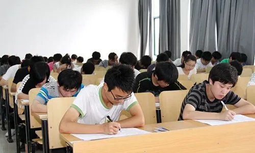 哈工大学生因作弊开除学籍,黄某为何会答应杨某的请求?