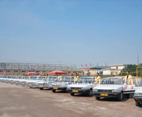 驾校3万学员被坑近2亿元，学员们该如何维权？