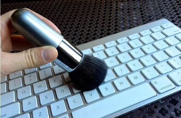 11招教你清洁电子设备:脏东西别用牙签挑