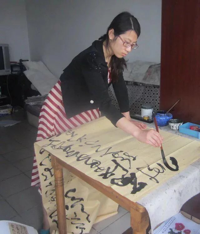 网上有没有卖保真书法和画作的,我爸爸对字画特别感兴趣?