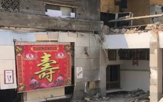 山西临汾一饭店坍塌 ,事发的主要原因是什么?