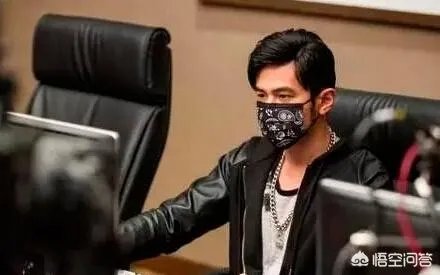丁俊晖网吧玩游戏上热搜,娱乐圈有哪些喜欢“泡网吧”的艺人?