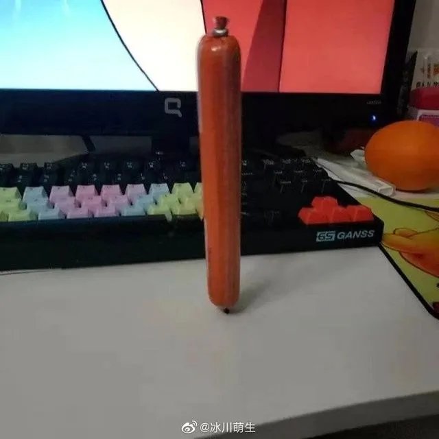 昨天“立扫把”,今天倒立上厕所?沙雕网友的脑洞有多大!