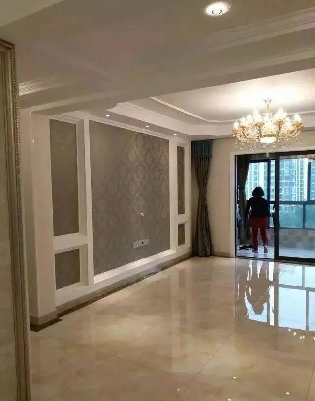 新房家具还没入场，老婆天天都要去看一遍，连邻居看了都来模仿！