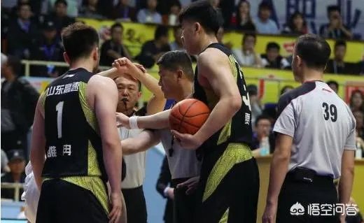 11年来首次在广厦队主场赢球,山东男篮胜在哪?