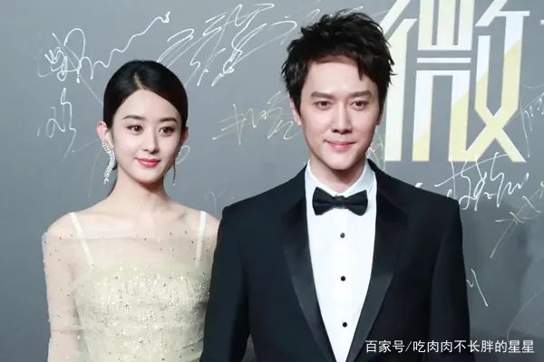 冯绍峰牵着赵丽颖散步自觉走外侧,有没有酸到网友?