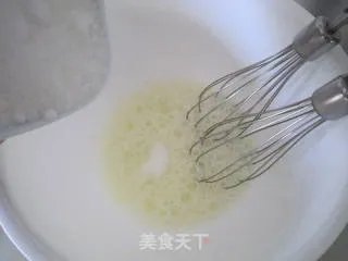 柔软的一塌糊涂--详解7寸戚风制作