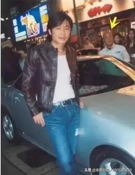 为什么98年的王杰和2000年的王杰变化那么大?