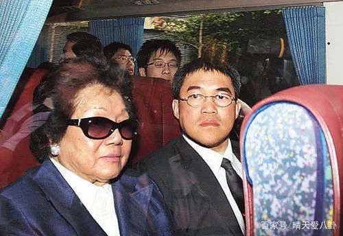 3个儿子是继承人,霍英东的三个妻子,原配吕燕妮的地位凭啥不变?