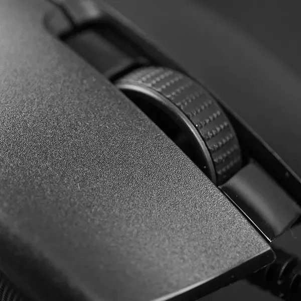 Razer Viper毒蝰游戏鼠标拆解评测