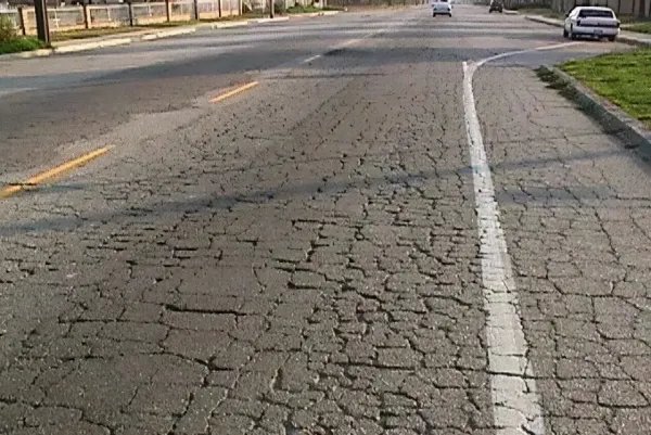 西班牙多地拆除沥青“让城市回归自然”,真的能回归吗?