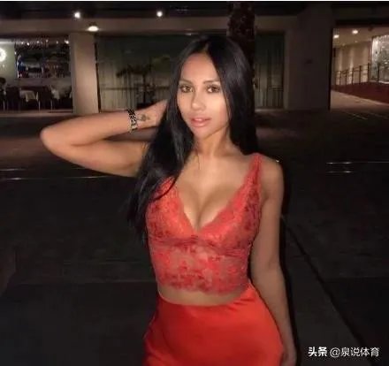 美媒爆出库兹马与前女友复合,并且坐在了斯台普斯场边,而球迷直呼太火辣,你怎么看?