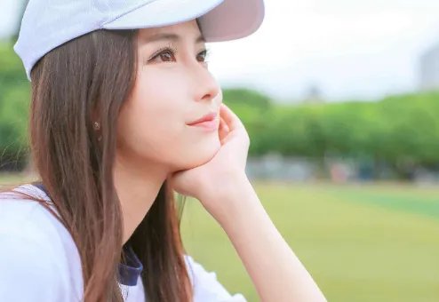 宋慧乔离婚后首现身,状态看起来不错,女人多久能走出离婚的阴影?