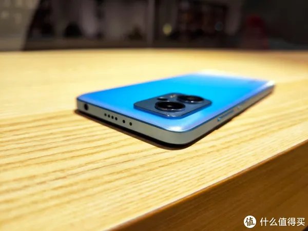 数码体验 篇二十二:Redmi Note 11T Pro+体验:次旗舰同款芯一半价,LCD耳机孔相约“这次一定”