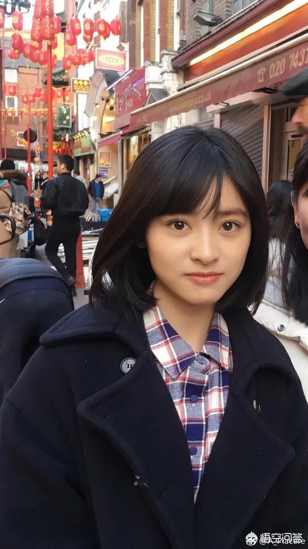 你们觉得郑爽与沈月谁最好看?