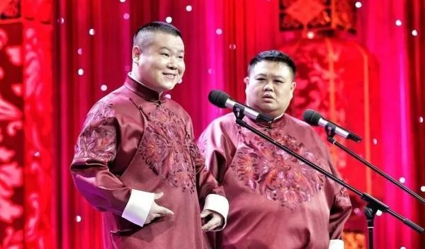 侯宝林,侯耀文两父子的坟墓有什么样的差别?