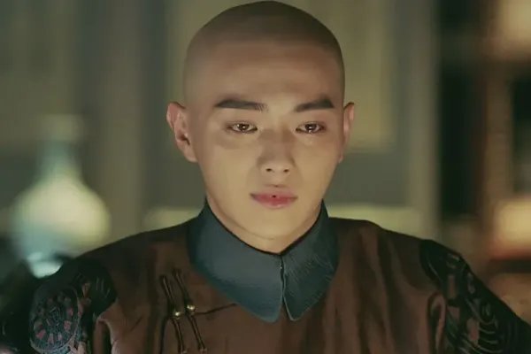 和中堂有一独子，名叫丰绅殷德，他为什么不姓和呢？